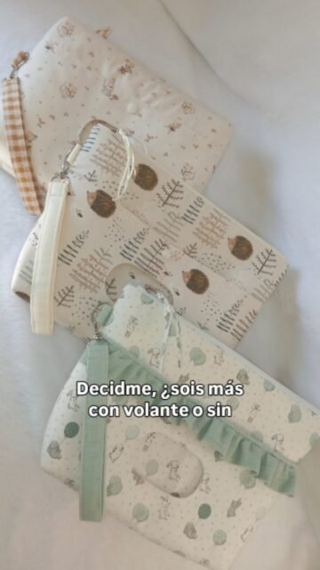 ✨ Nuevo modelo de pañalera ✨
He creado esta versión con cremallera de apertura más amplia, igual de tamaño y capacidad que la clásica, pero mucho más cómoda 🙌🏼
Disponible con volante o sin volante.
En la web tenéis dos modelos listos 🤍
¿Queréis otro estampado? Escribidme y la hacemos personalizada 💌
¿Con volante o sin volante? 👀#pañalera #hechoamano #accesoriosbebe #emprendedora #bebesconestilo