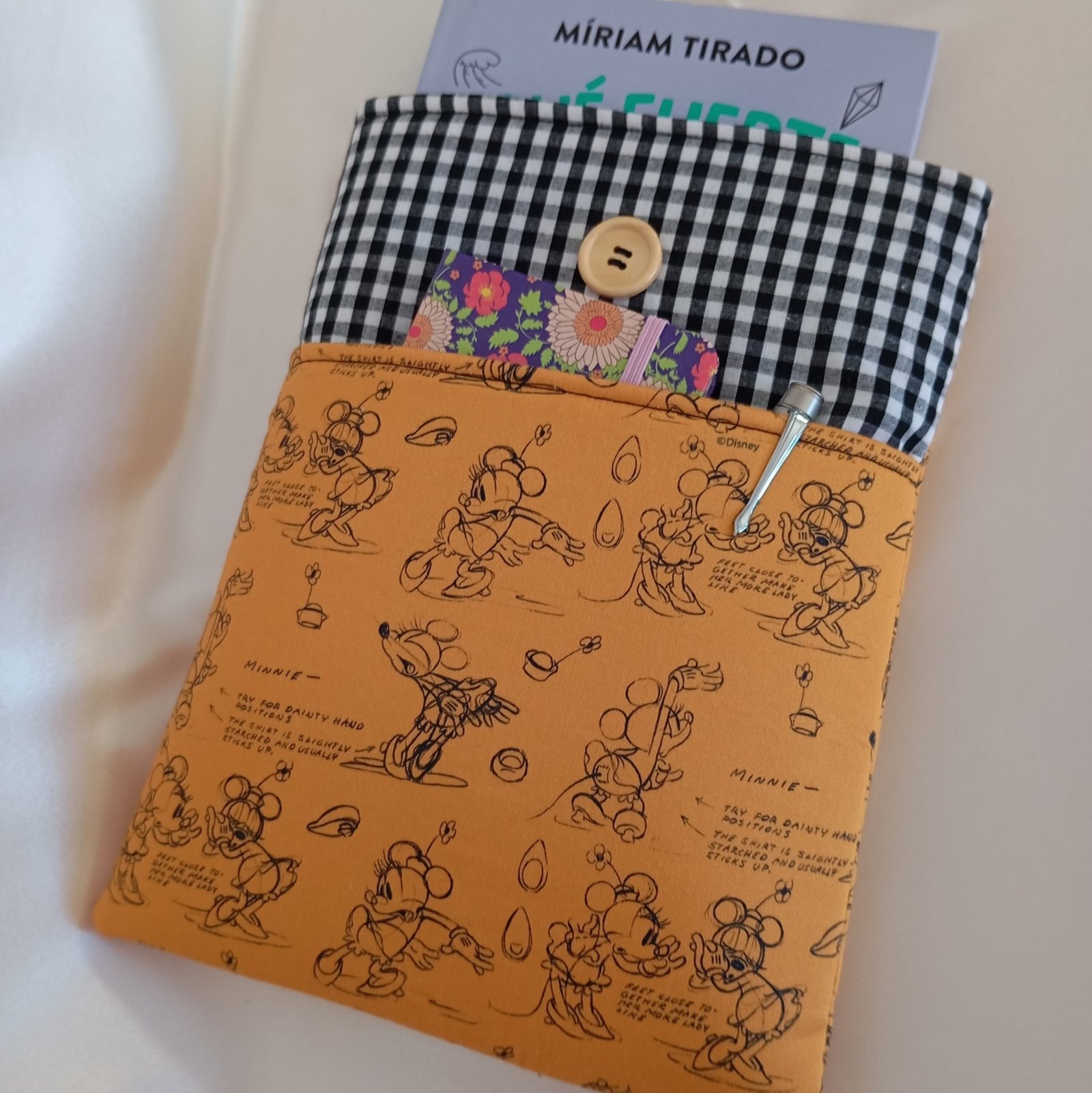 funda de libro/ tablet